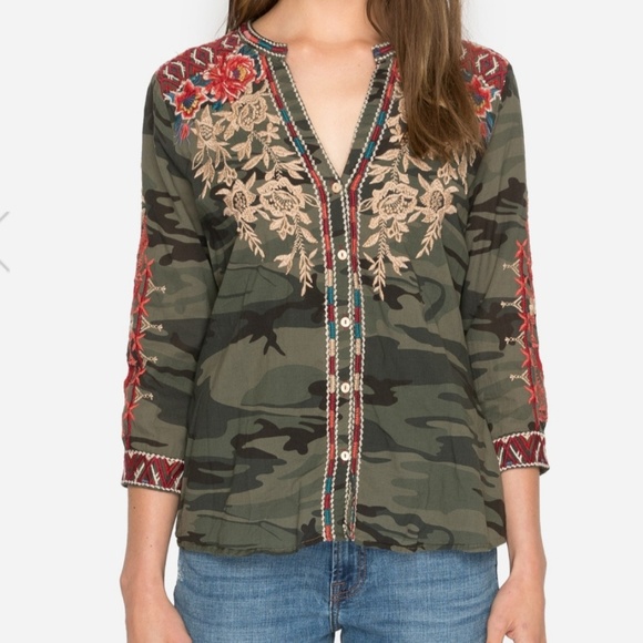 Johnny was VERONICA V-NECK BUTTON DOWN - Picture 2 of 7